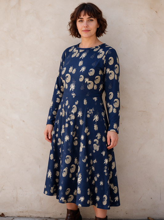 Woodblock Wave | Dress - worn scene